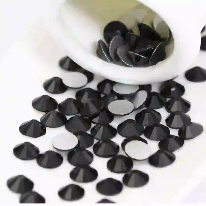Strass DentairesJet Black